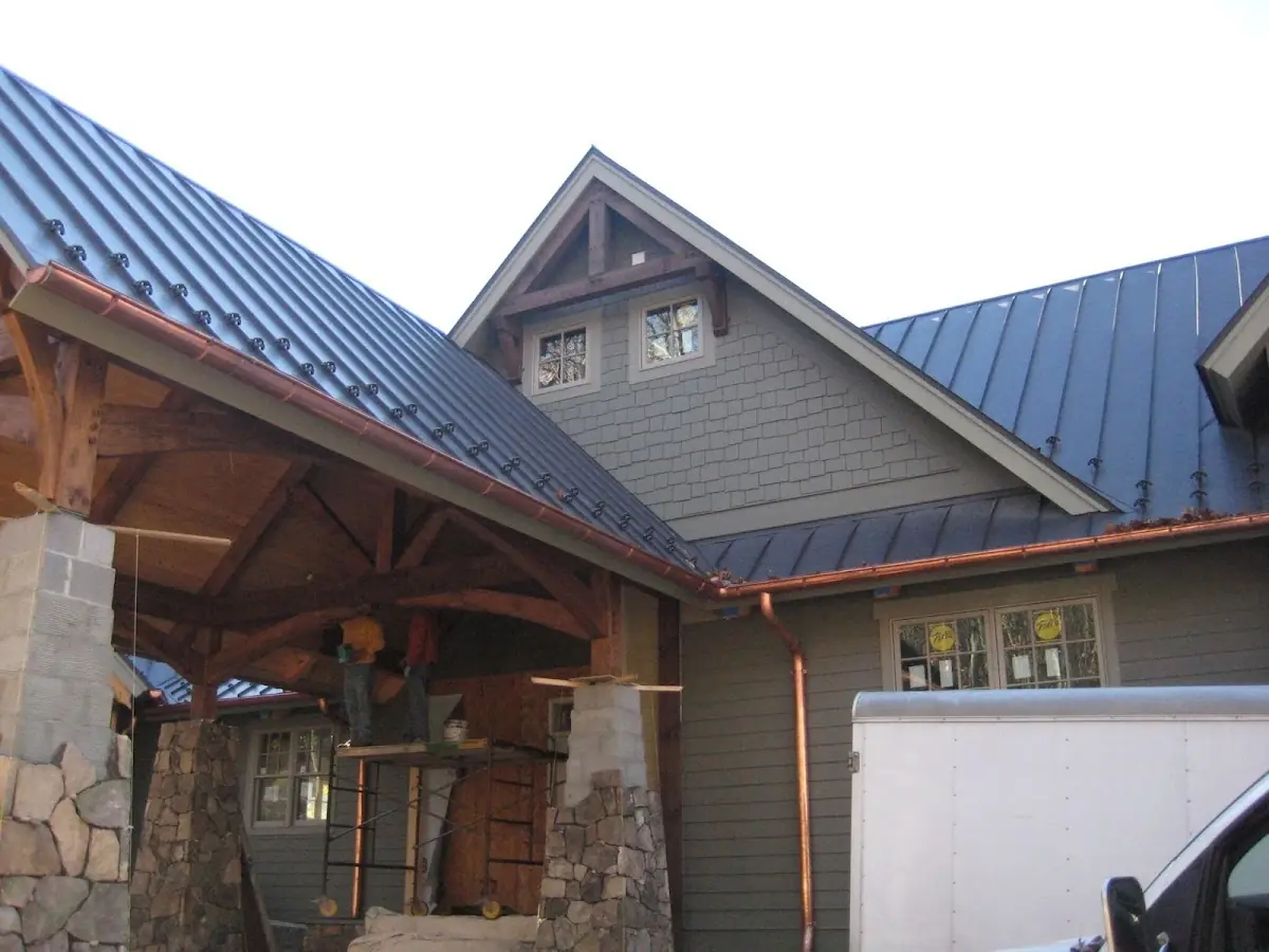 Craftsman Roofing team delivering quality roofing work in Wedgewood Golf and Country Club